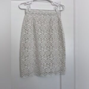 NWOT Uniqlo Lace MIDI Skirt. Off-White Color. Size XS.